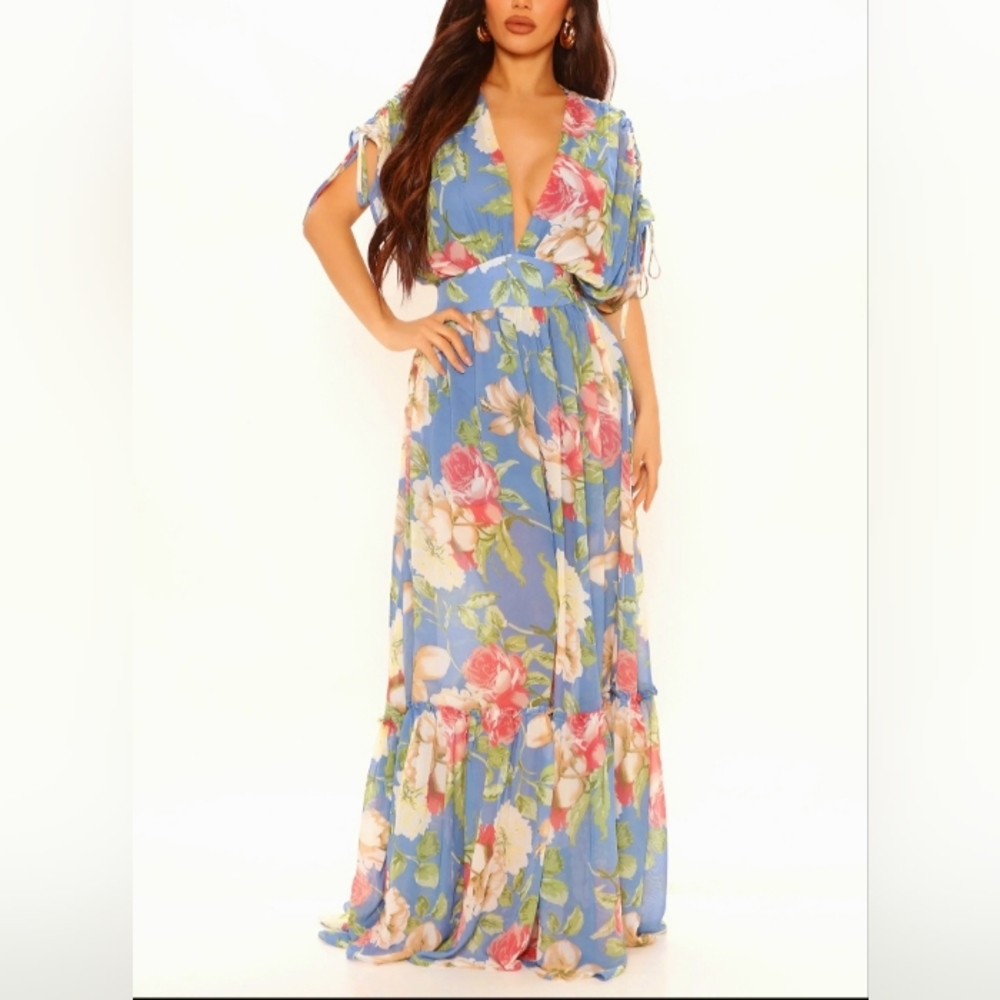 Fashion Nova Farrah Floral Maxi Dress Blue Combo Size M